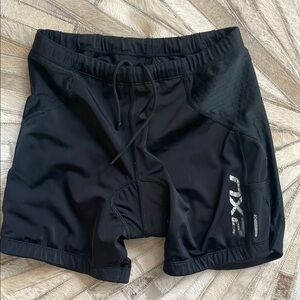 2XU Black Cycling Shorts with Padding